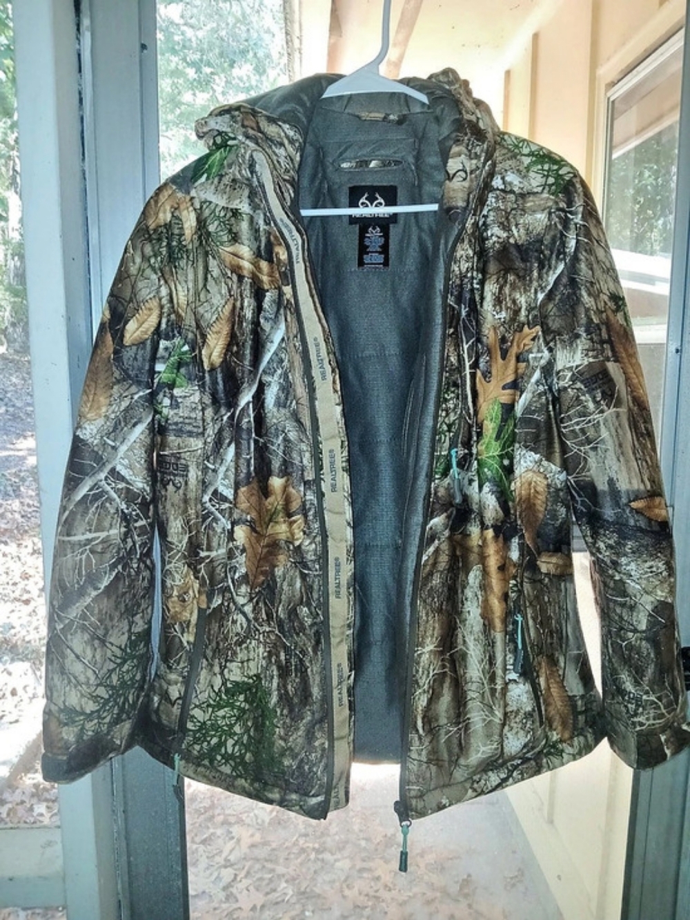 Realtree Edge Insulated Hunting Jacket Camo Medium